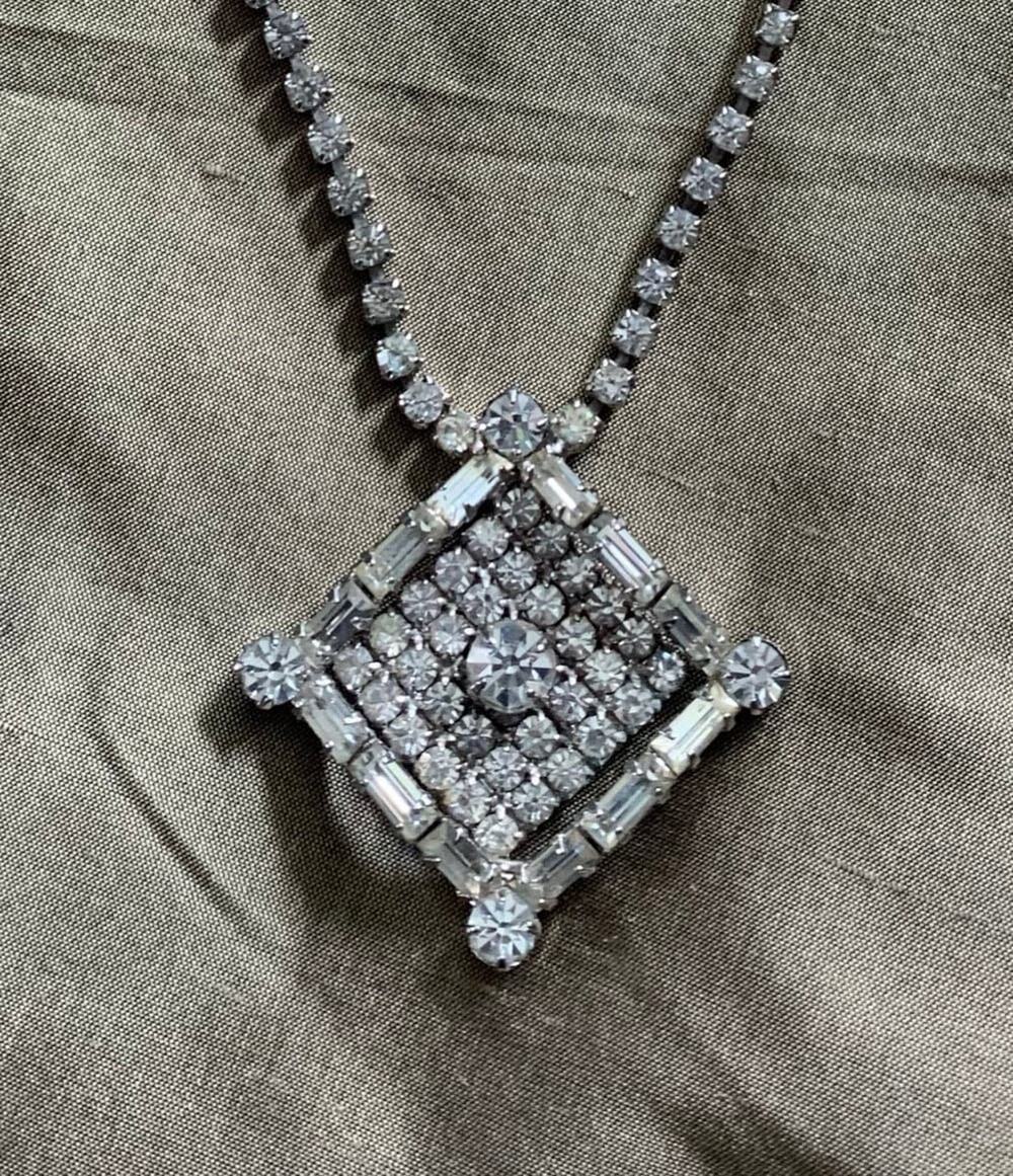 Vintage Rhinestone pendant necklace